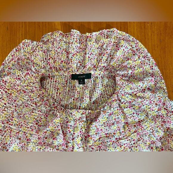 SMALL J. Crew Pink Ruffled Bib Cute Floral Button Down Blouse - Picture 5 of 9